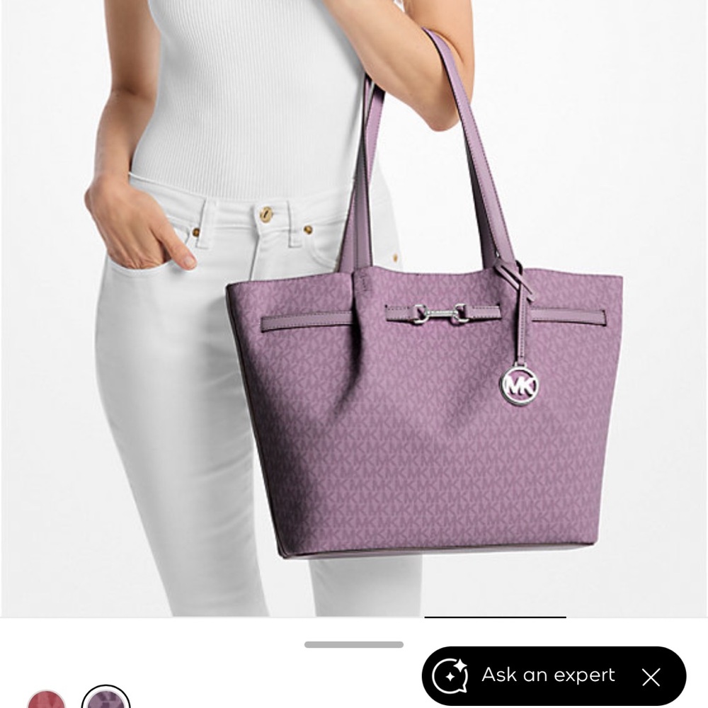 MICHAEL KORS Carson Large Signature Logo Shoulder Tote Bag
Light Quartz
NWT - Picture 4 of 16